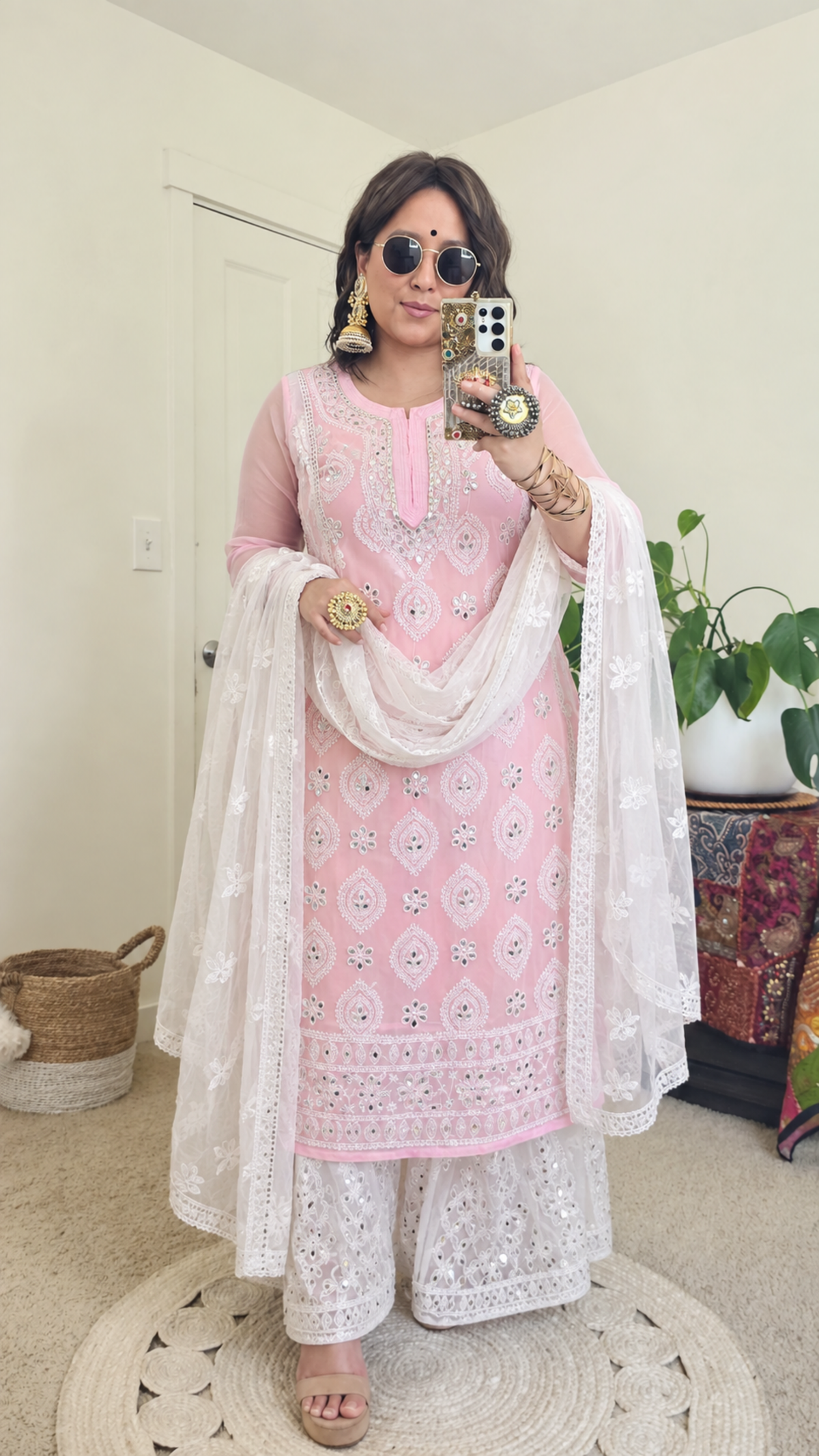 MANISHA CHIKANKARI PINK