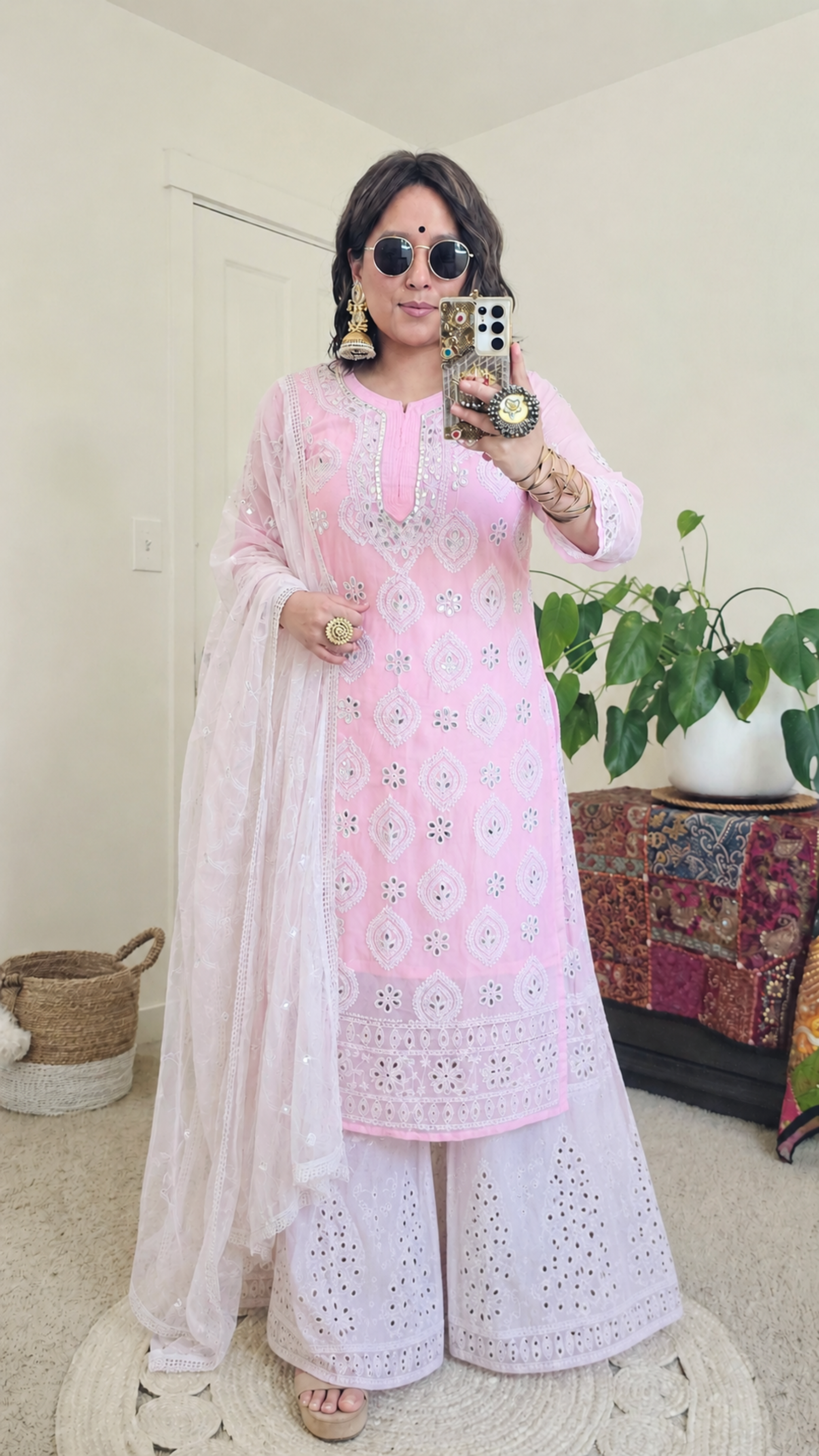 MANISHA CHIKANKARI PINK