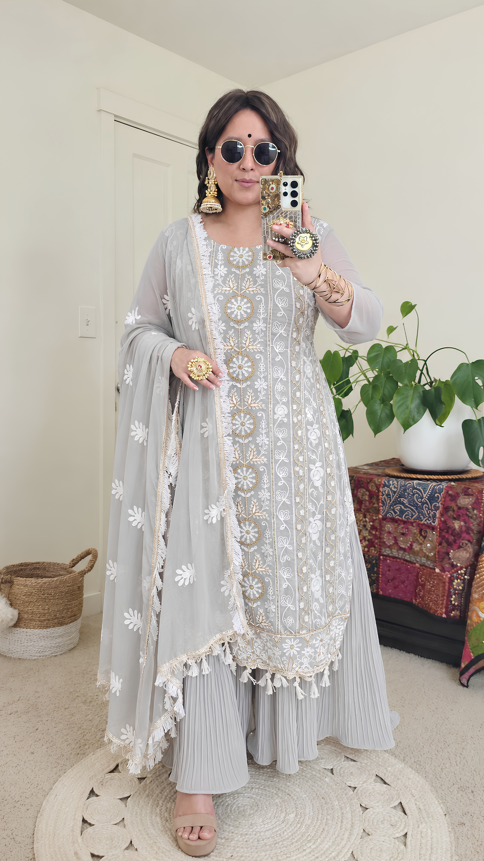 TARA GHARARA GREY